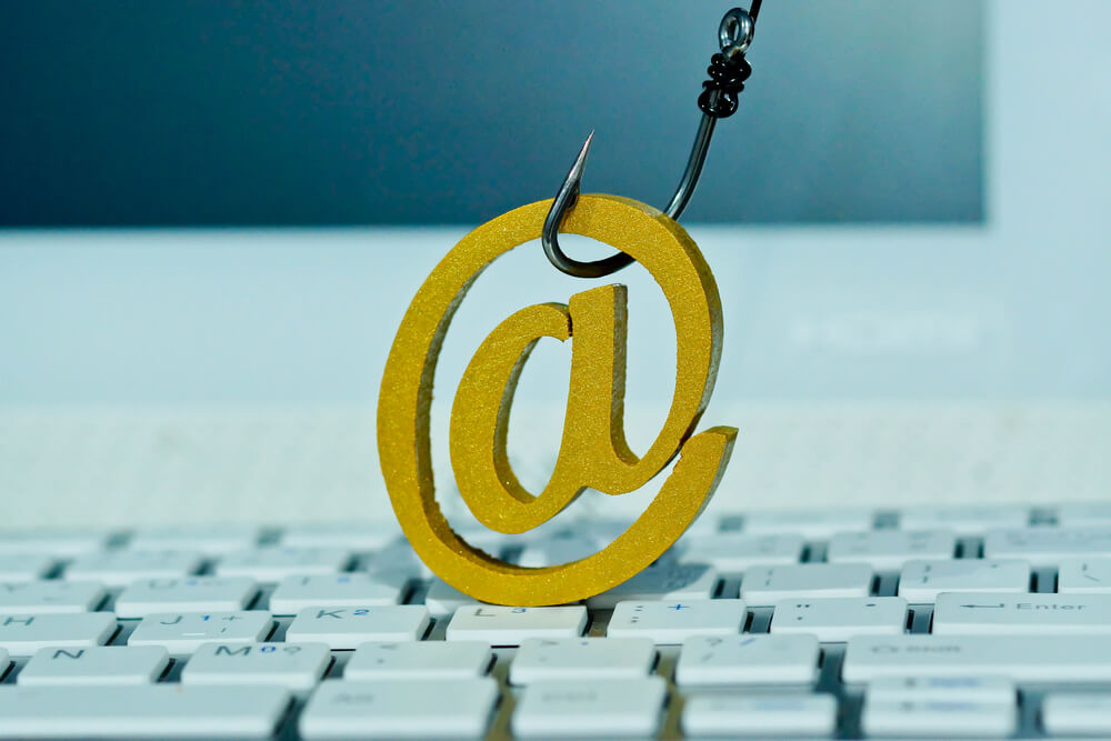 Binance Purportedly Blocked 1,200 BTC on User’s Account, Hints at a Phishing Scam