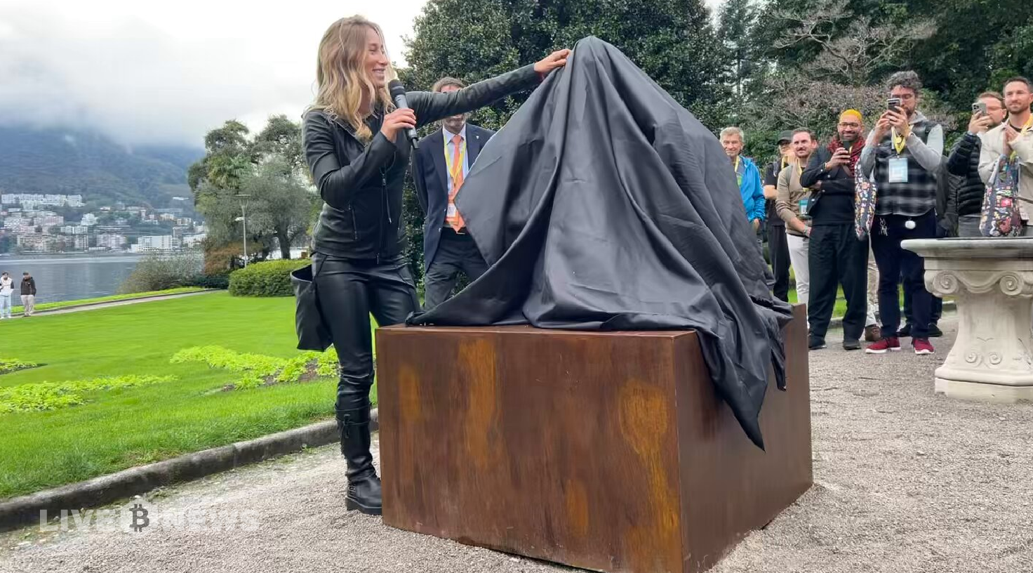 Lugano Unveils Satoshi Nakamoto Statue at Plan ₿ Forum