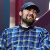 Why Is Hoskinson Furious at One of Cardano's Own Influencers?